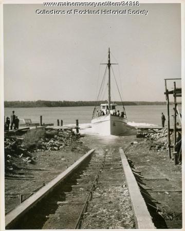 Sardine carrier Mary Anne hits the water, Thomaston, 1947 