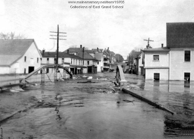 Danforth Bridge during 1923 flood, 1923