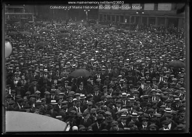 Crowd in Monument Square, Portland, 1923