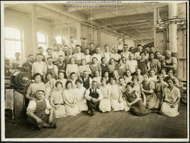 Pepperell Mills weavers, Biddeford, ca. 1925